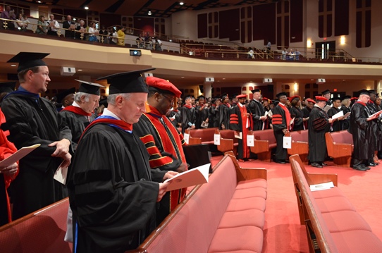 Medley Addresses Palmer Graduates at 2014 Commencement